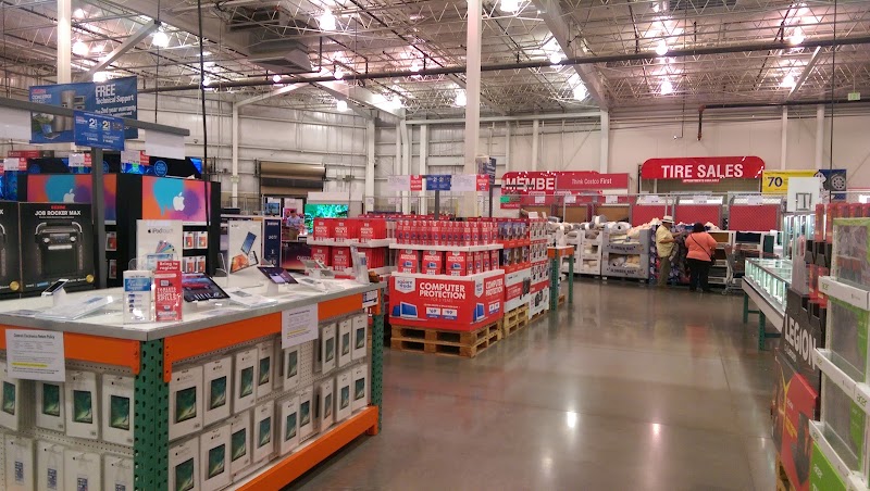 Costco Warehouse #1006 in SELMA, TX — gold in stock this week