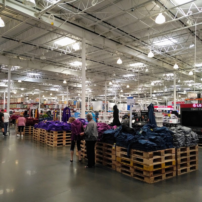 Costco Warehouse #1087 in BURNSVILLE, MN — open in-store gold period