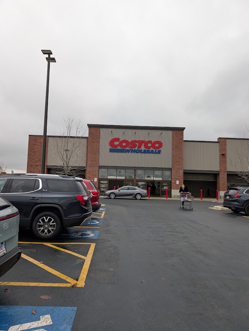 Costco Warehouse #1443 in NAPERVILLE, IL — silver in stock this week