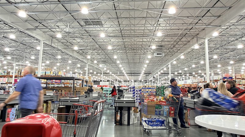 Costco Warehouse #1718 in RICHLAND, WA — gold in stock this week