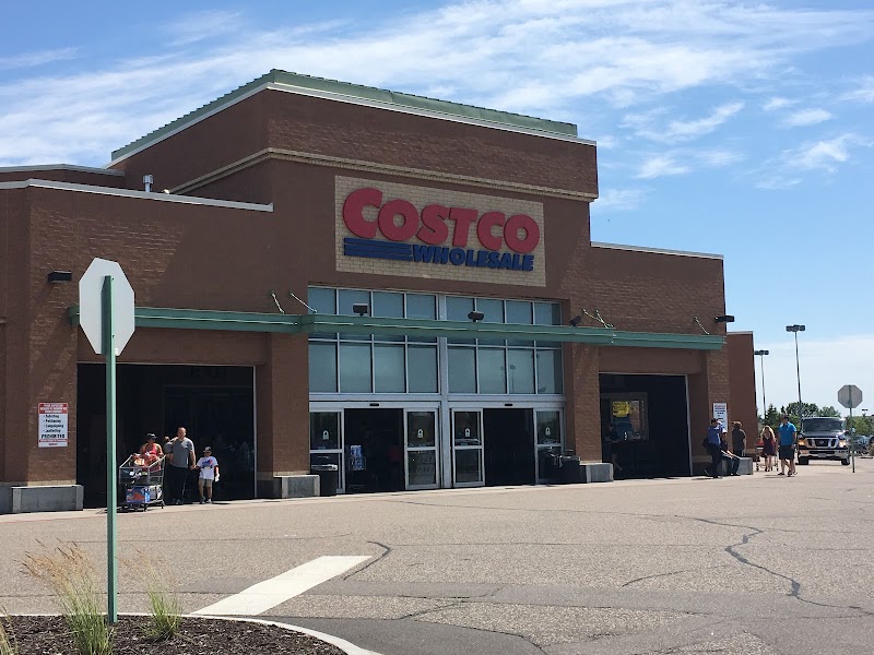 Costco Warehouse #372 in MINNEAPOLIS, MN — open in-store gold period