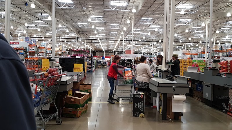 Costco Warehouse #682 in ALBANY, OR — gold in stock this week