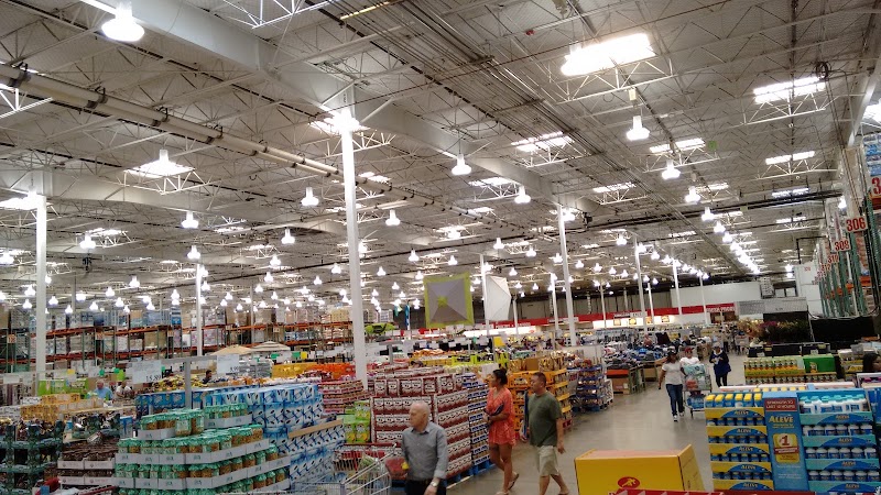 Costco Warehouse #687 in HONOLULU, HI — open in-store gold period